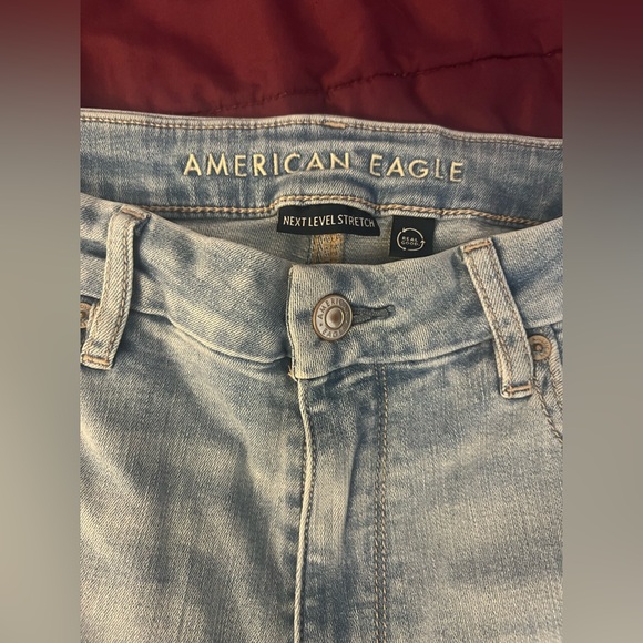 American Eagle Curvy Super High-Rise Flare Split Hem Light Wash Jeans Size 10R - Picture 5 of 7
